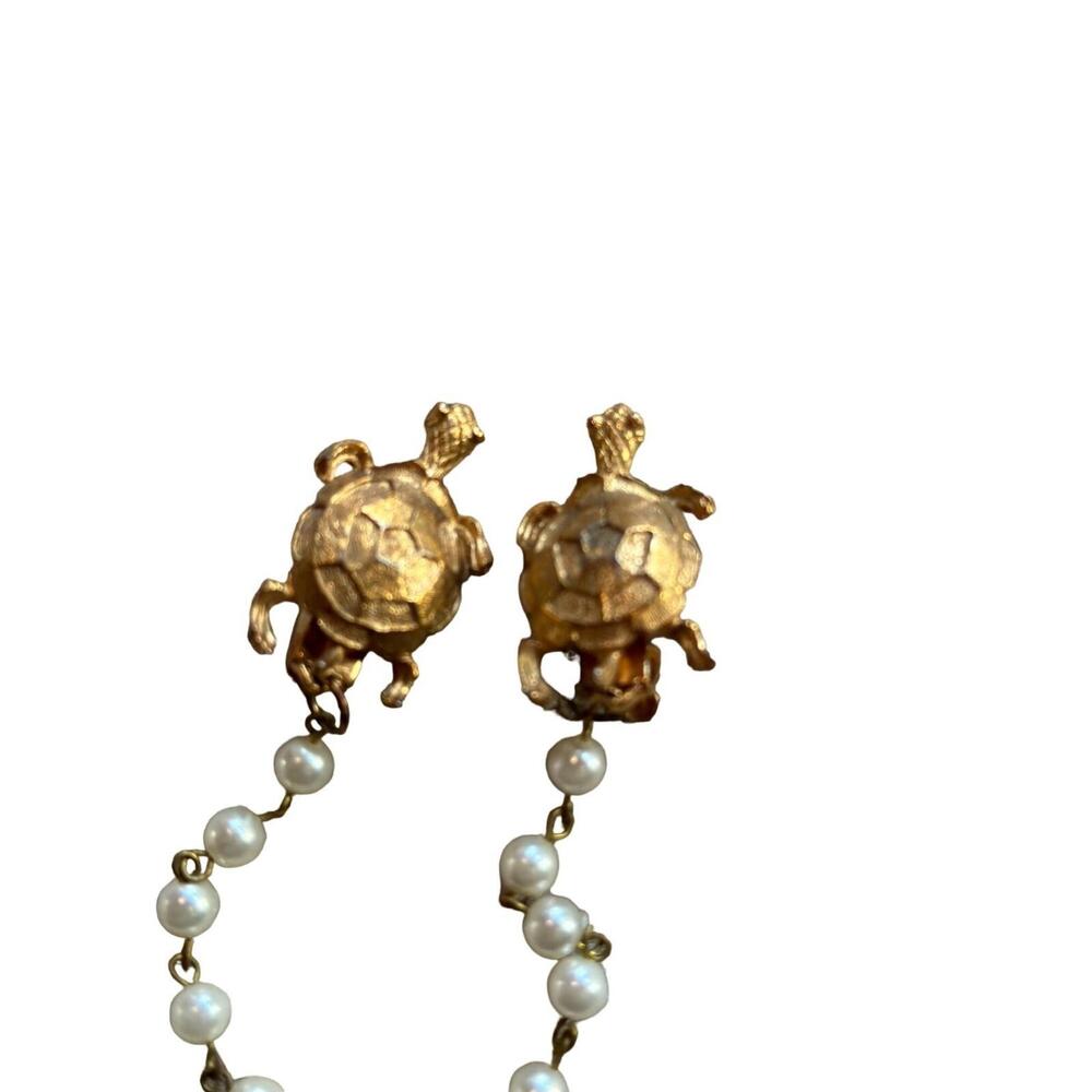 Vintage 1950s Sweater Guard Clip Faux Pearl Chain Gold Tone Turtle Rare - Picture 7 of 7